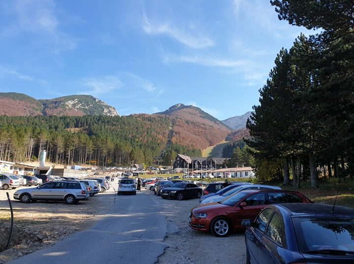 Fotoreportaža s Blidinja: Sunčani dan privukao veliki broj posjetitelja