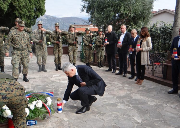 Izaslanstvo Hrvatskog narodnog sabora obilježilo blagdan Svih svetih i Dušni dan