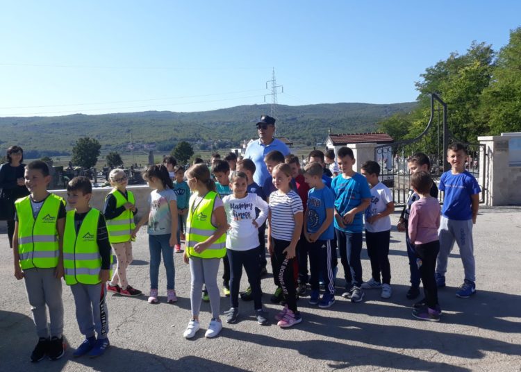 Akcija “Sigurno u prometu” na Trnu i Kočerinu (FOTOGALERIJA)