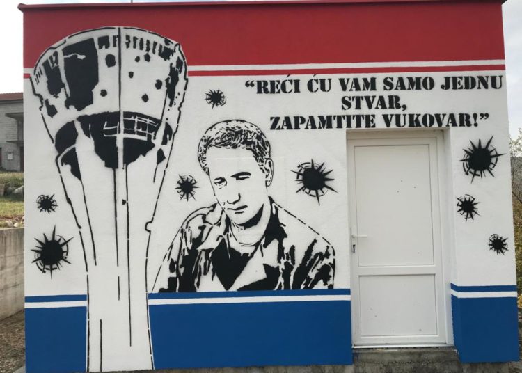 Momci iz Turčinovića muralima odali počast Vukovaru i generalima Slobodanu Praljku i Blagi Zadri