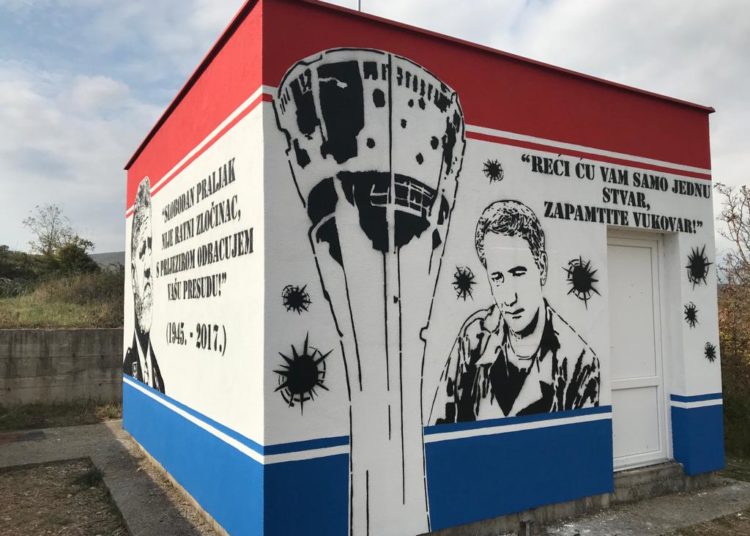 Momci iz Turčinovića muralima odali počast Vukovaru i generalima Slobodanu Praljku i Blagi Zadri