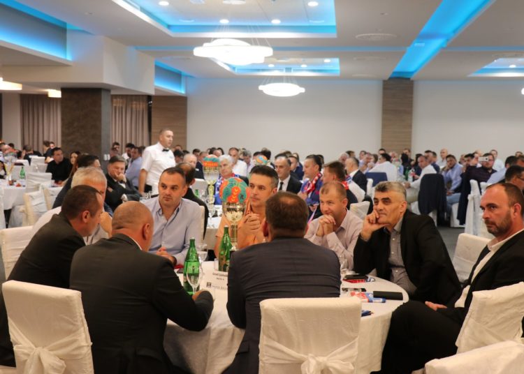 Ljubuški: Održana “Noć Izviđača” u čast Rukometnog kluba Izviđač Central osiguranje