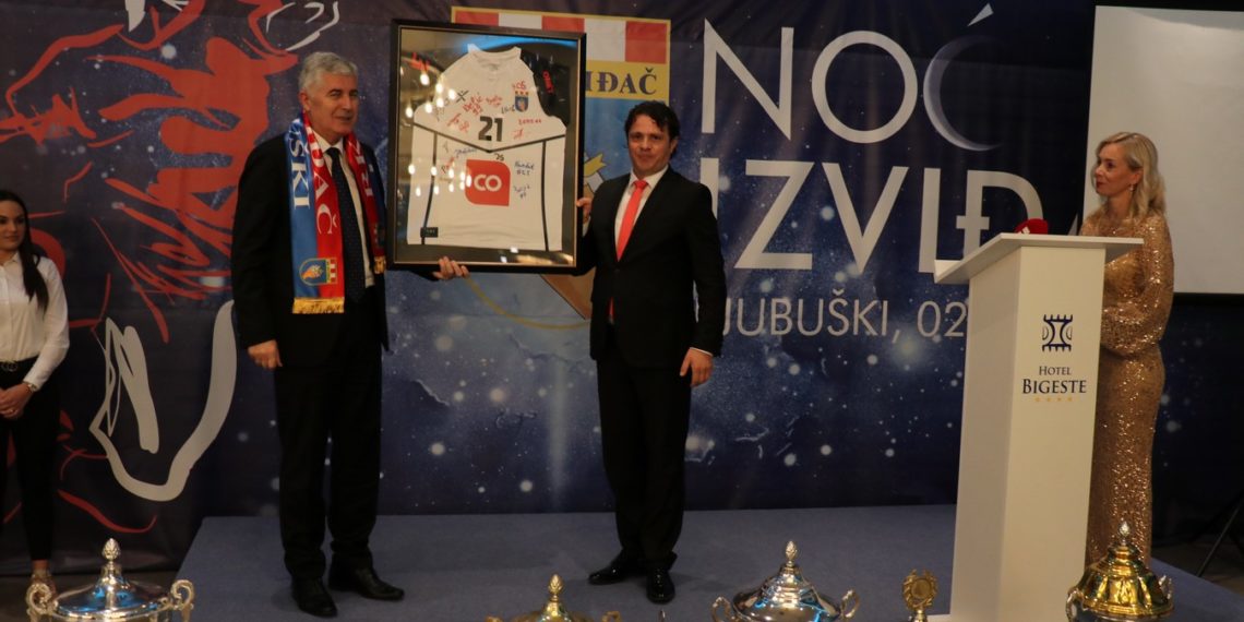 Ljubuški: Održana “Noć Izviđača” u čast Rukometnog kluba Izviđač Central osiguranje