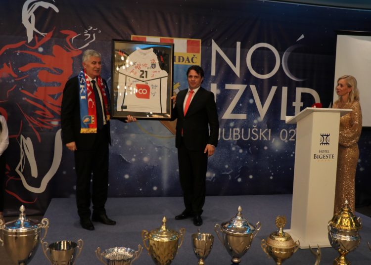 Ljubuški: Održana “Noć Izviđača” u čast Rukometnog kluba Izviđač Central osiguranje