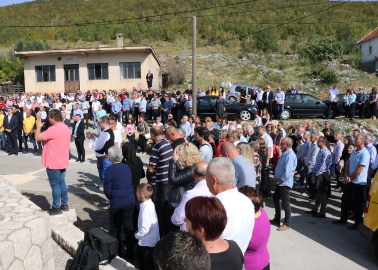 Svečano obilježena 50. obljetnica osnutka Župe Buhovo i u rad pušten mjesni vodovod