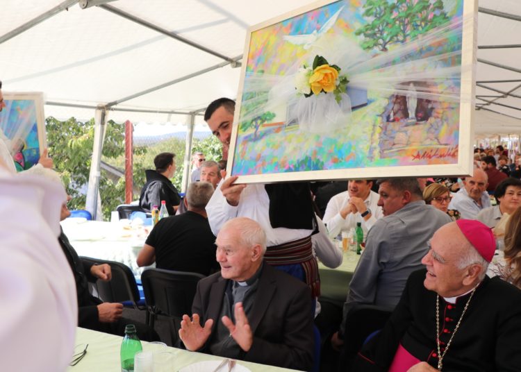 Svečano obilježena 50. obljetnica osnutka Župe Buhovo i u rad pušten mjesni vodovod