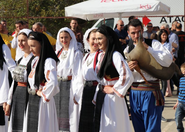 Svečano obilježena 50. obljetnica osnutka Župe Buhovo i u rad pušten mjesni vodovod