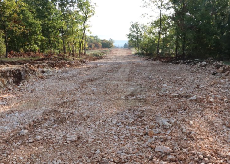 Široki Brijeg: Izgradnja lokalne ceste i vodovodne mreže u gospodarskoj zoni “Trn”