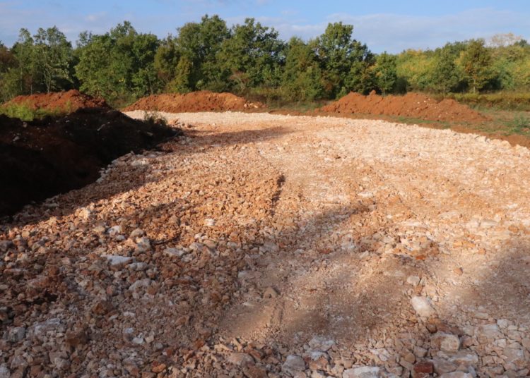 Široki Brijeg: Izgradnja lokalne ceste i vodovodne mreže u gospodarskoj zoni “Trn”