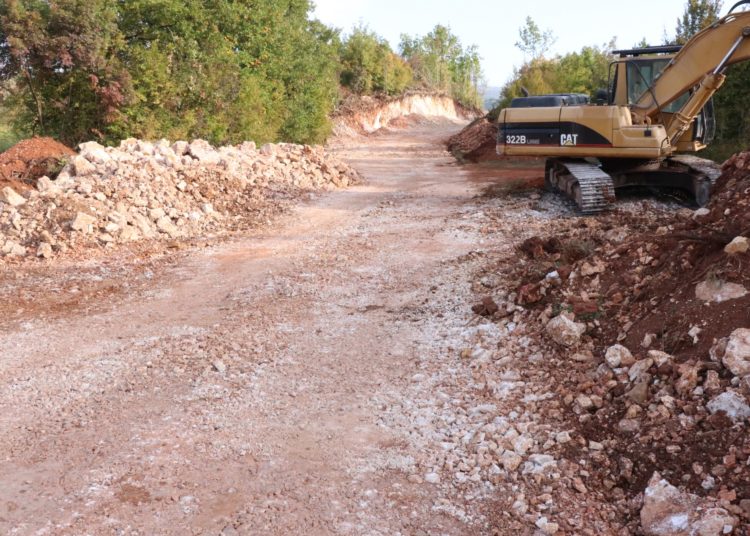 Široki Brijeg: Izgradnja lokalne ceste i vodovodne mreže u gospodarskoj zoni “Trn”