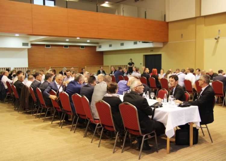 HNS u Vitezu okupio gospodarstvenike i dužnosnike: Međusobnim dijalogom do boljeg poslovnog okruženja