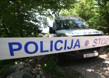 Krivolovac iz BiH ilegalno ušao u Hrvatsku i uperio pušku u policajca, uhićen je