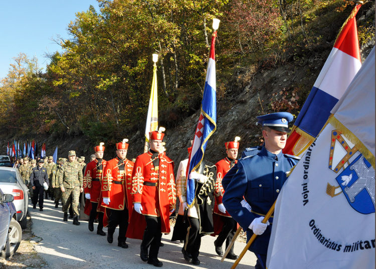 Biskup Vukšić na Bobovcu: Neka umre korupcija i nepotizam, neka se omogući povratak onima koji to žele i neka prestane novo iseljavanje