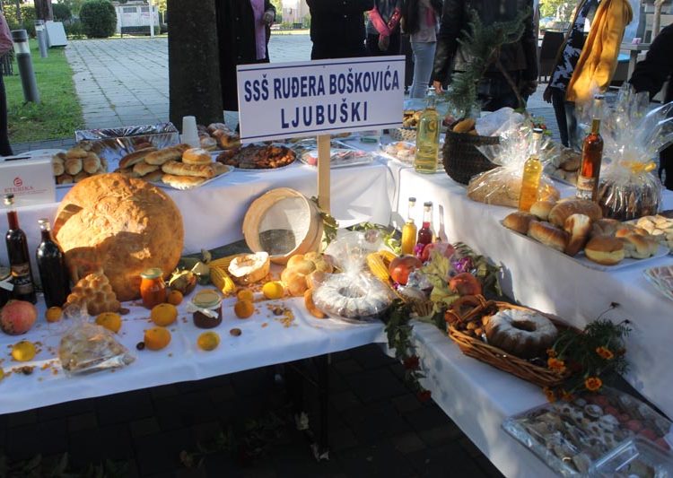 Ljubuški: Održani Dani kruha i zahvalnosti za plodove zemlje