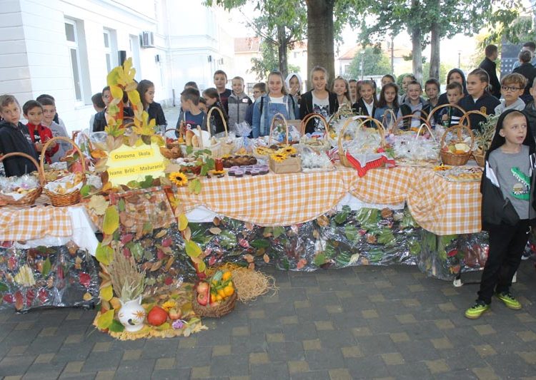 Ljubuški: Održani Dani kruha i zahvalnosti za plodove zemlje