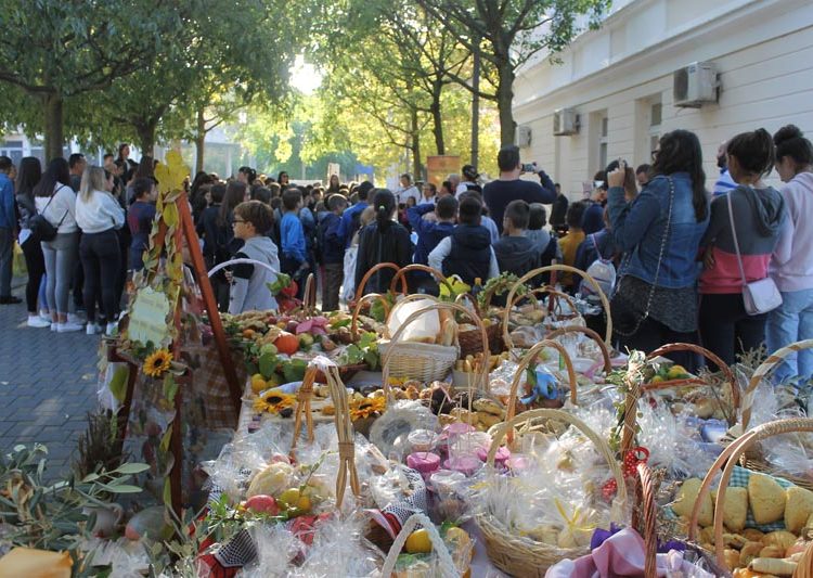 Ljubuški: Održani Dani kruha i zahvalnosti za plodove zemlje