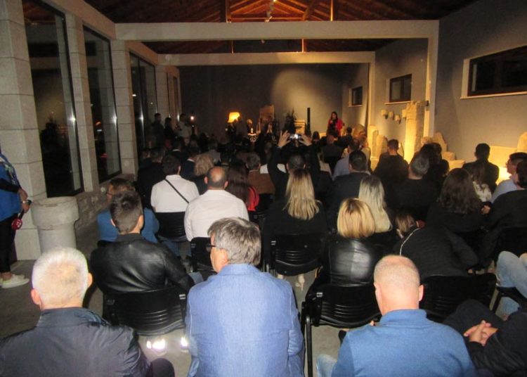 Na Humcu predstavljena knjiga prof.dr.sc. Nine Ćorića “Korporativna komunikacija”