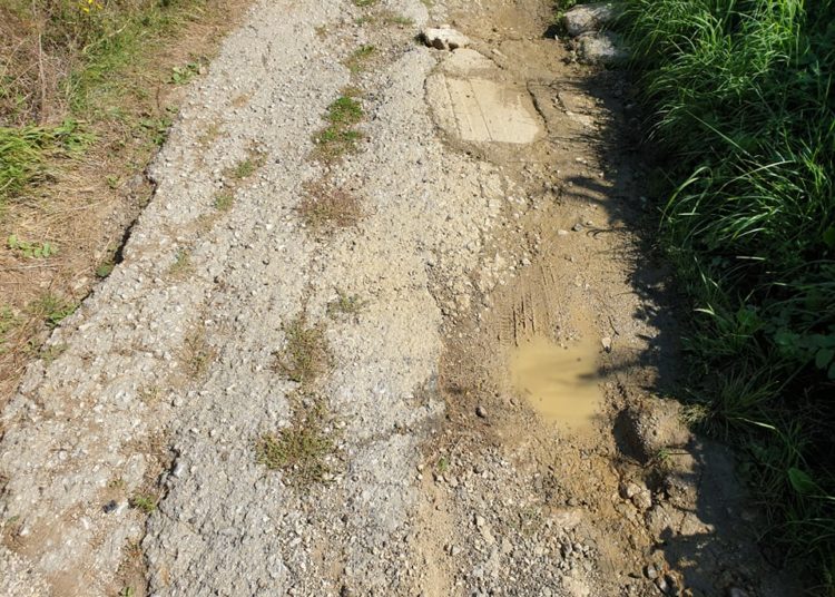 Život Hrvata u zeničkom kraju: Normalan asfalt i rasvjeta samo do bošnjačkih kuća!