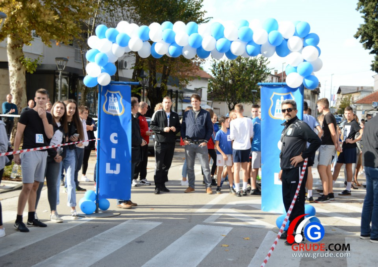 Grude: Ulična utrka učenika grudskih škola