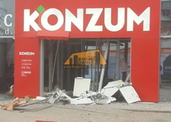 Eksplozivom raznesen bankomat Unicredit banke