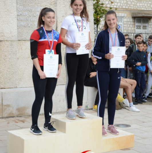 Grude: Ulična utrka učenika grudskih škola