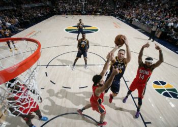 Bojan Bogdanović sjajan u novoj pobjedi Jazzera, slavili i Šarićevi Sunsi