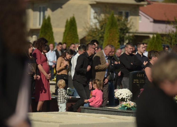 Posušje: Prekrasne fotografije uhvaćene na blagdan Svi svetih!