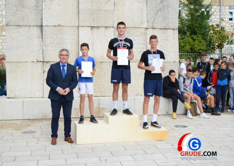 Grude: Ulična utrka učenika grudskih škola