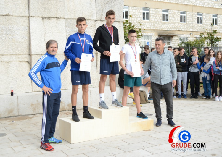 Grude: Ulična utrka učenika grudskih škola