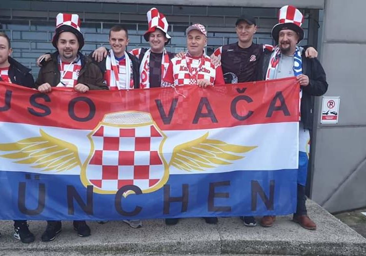 Među mnogobrojnim navijačima Vatrene na Rujevici bodre i Širokobriježani