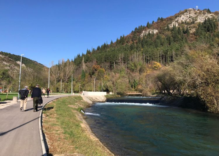 Širokobriježani jedva dočekali sunce i pohrlili u Park Sajmište i Borak