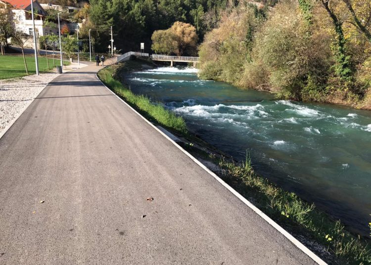 Širokobriježani jedva dočekali sunce i pohrlili u Park Sajmište i Borak