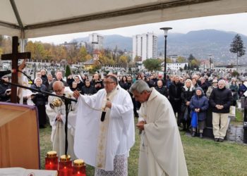 Kardinal Puljić: Svjetski moćnici ne prezaju od toga da cijele male narode obezvrjeđuju i uništavaju