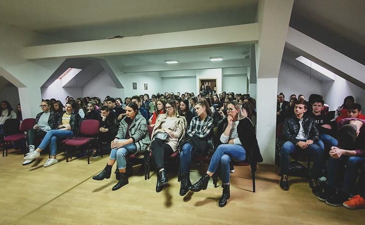 Dan srednjoškolaca u Gimnaziji Ljubuški obilježen panel diskusijom