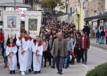 Grude: Veličanstvena procesija povodom blagdana svete Kate (FOTO)