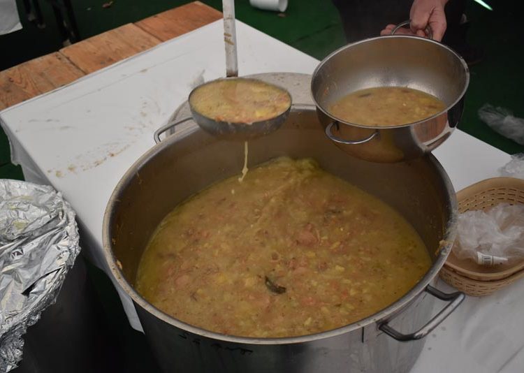 U Ljubuškom na Badnji dan podijeljeno 2000 porcija bakalara