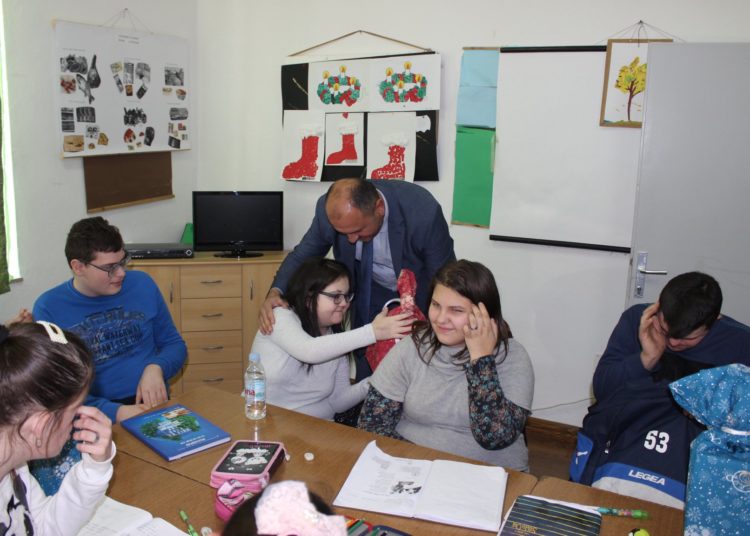 Posušje: Povodom sv. Nikole načelnik Bago posjetio Odjel za djecu s posebnim potrebama
