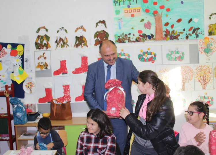 Posušje: Povodom sv. Nikole načelnik Bago posjetio Odjel za djecu s posebnim potrebama