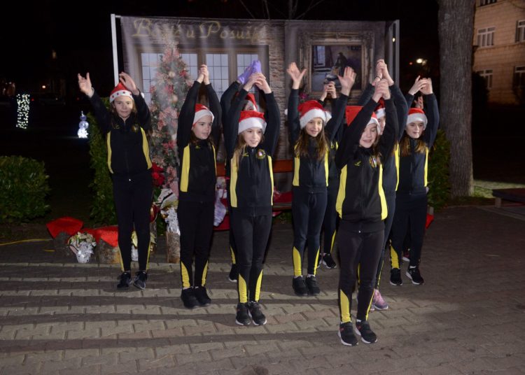Zatvorena manifestacija “Božić u Posušju”