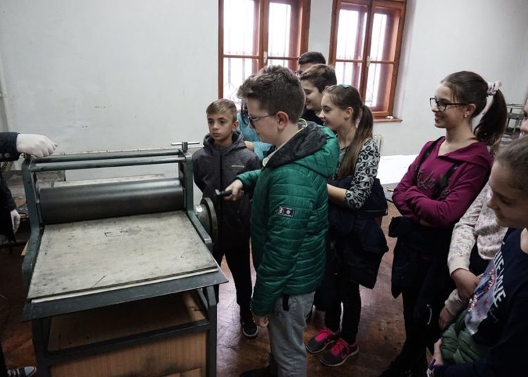 Učenici Prve osnovne škole Široki Brijeg posjetili Akademiju likovnih umjetnosti