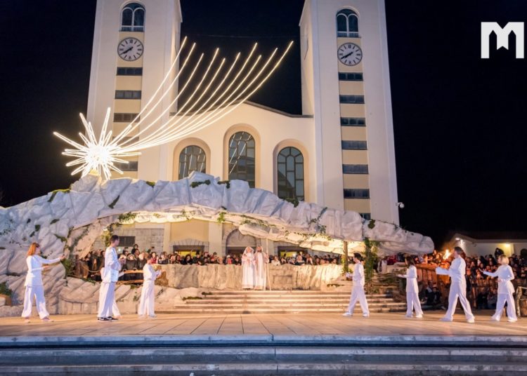 [FOTO] U Međugorju uprizorene žive jaslice