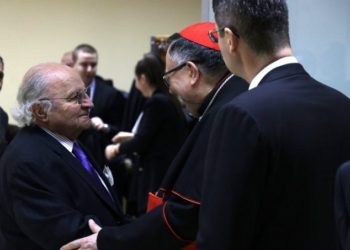 Božićni prijem kod kardinala Puljića: O PDV-u, povratu imovine, izbornom zakonu, Ustavu…