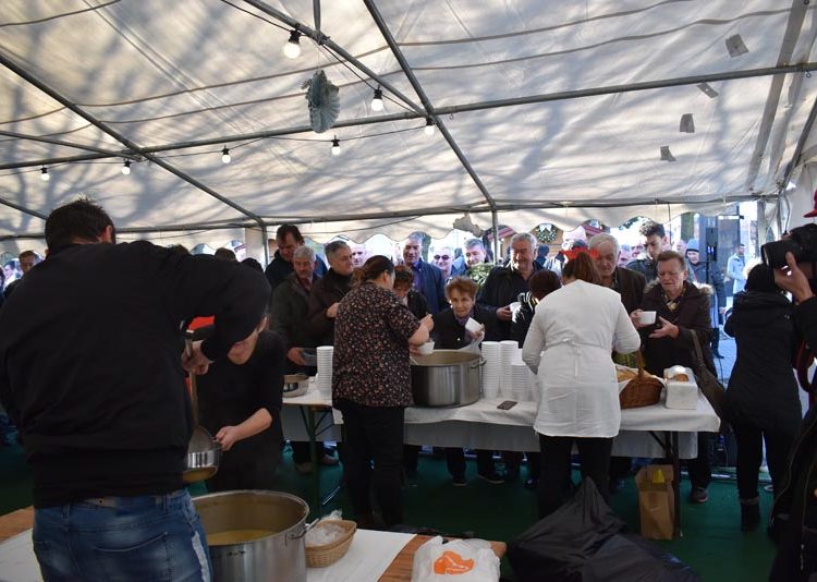 U Ljubuškom na Badnji dan podijeljeno 2000 porcija bakalara