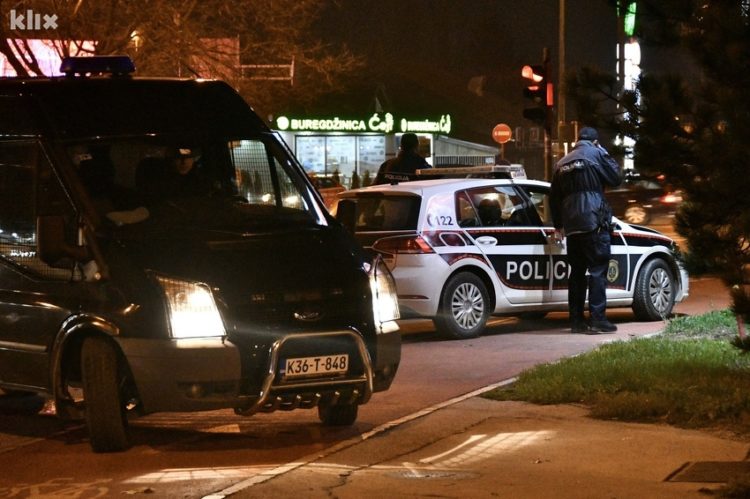 Sarajevo: U tramvaju izboden migrant, policija na terenu