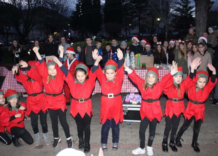 Otvorena manifestacija “Božić u Posušju” (FOTOGALERIJA)