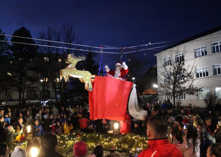 Otvorena manifestacija “Božić u Posušju” (FOTOGALERIJA)
