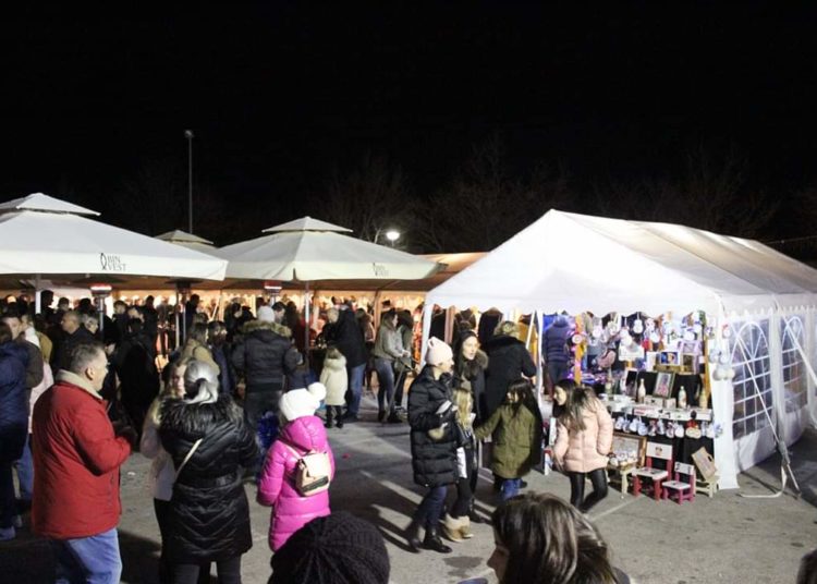 Otvorena manifestacija “Božić u Posušju” (FOTOGALERIJA)