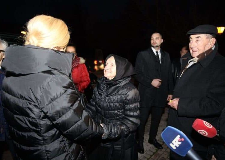 Kolinda Grabar-Kitarović u Orašju i Tolisi: Bila sam i ostajem uz sve Hrvate u BiH!