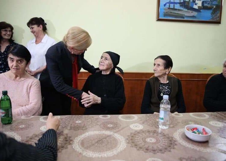 Kolinda Grabar-Kitarović u Orašju i Tolisi: Bila sam i ostajem uz sve Hrvate u BiH!