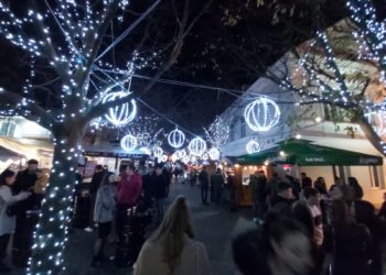 Advent u Ljubuškom privlači veliki broj posjetitelja (FOTOGALERIJA)